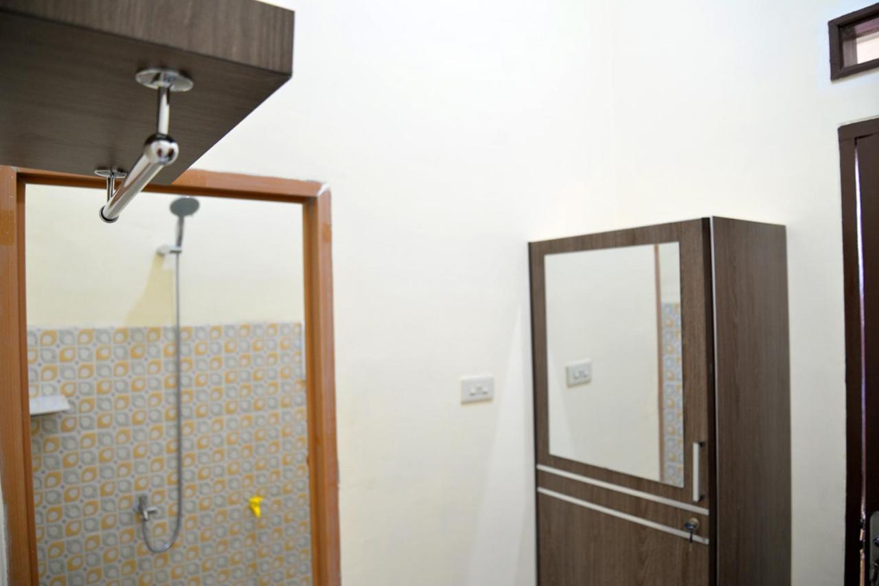 Haura Syariah Home Stay Bandar Lampung Zewnętrze zdjęcie