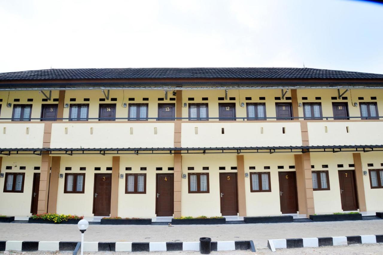 Haura Syariah Home Stay Bandar Lampung Zewnętrze zdjęcie
